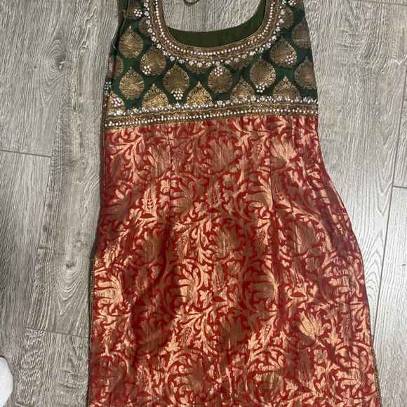 Indian suit - Picture 2 of 3